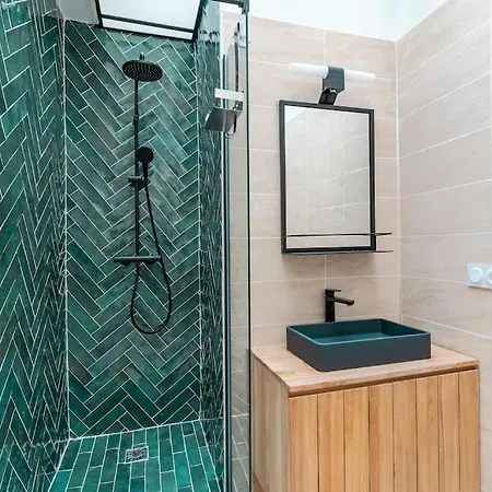 New - Cozy - 4pp * Paris